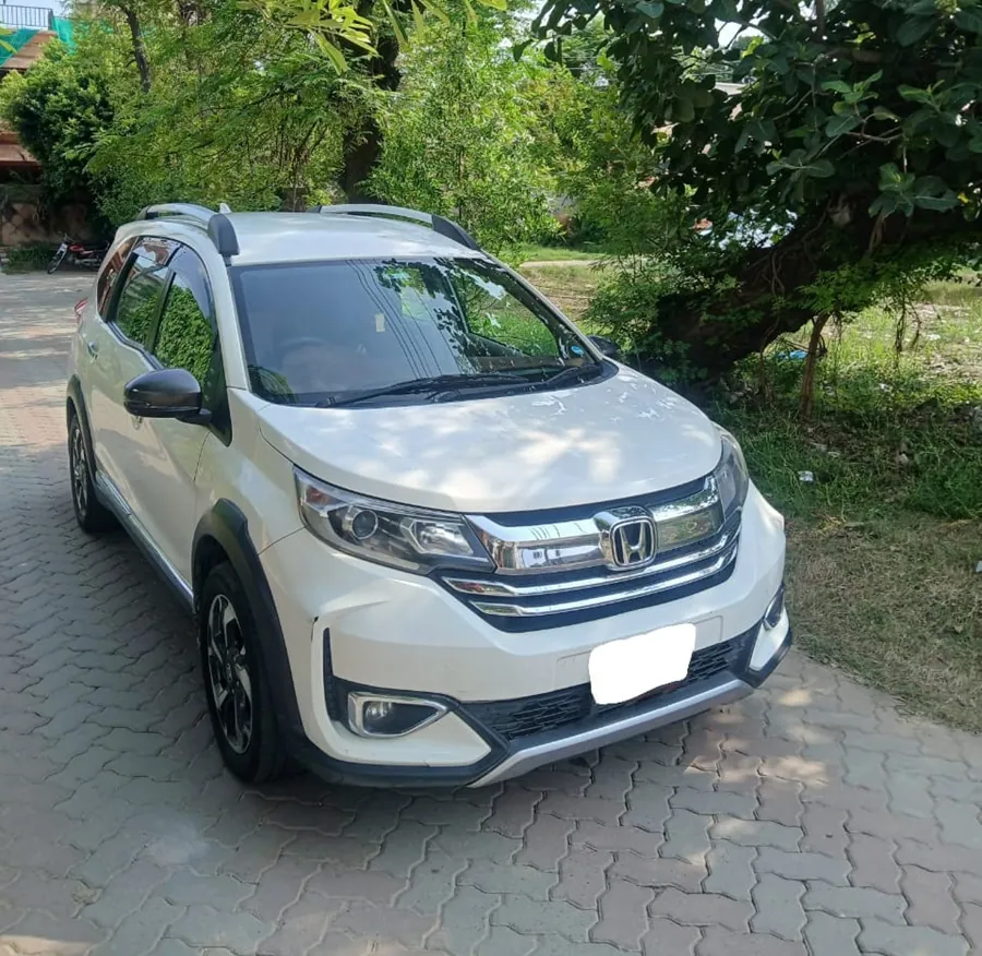 Honda BR-V available with a driver in Islamabad