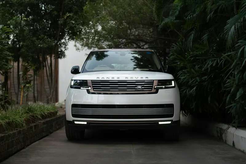 Range Rover SUV available with a driver in Islamabad